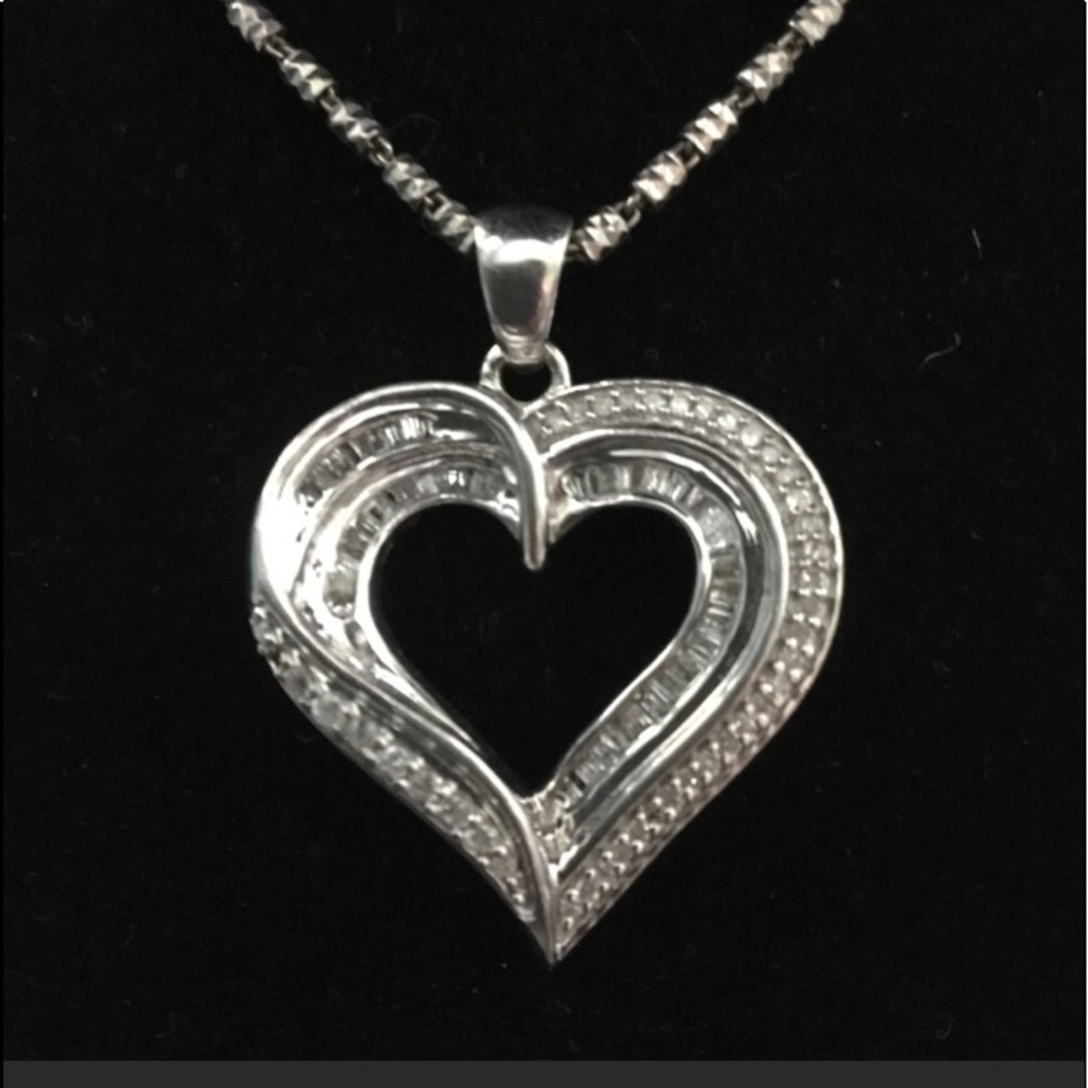 Beautiful half carat total weight diamond